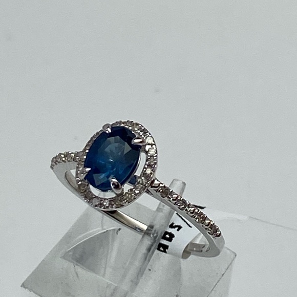 10K White Gold Oval Shape Blue Sapphire and Diamond Halo Ring NEW - Picture 2 of 15
